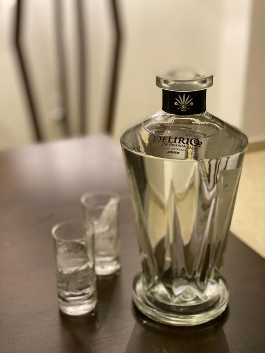 1 Mezcal Delirio de Oaxaca Joven