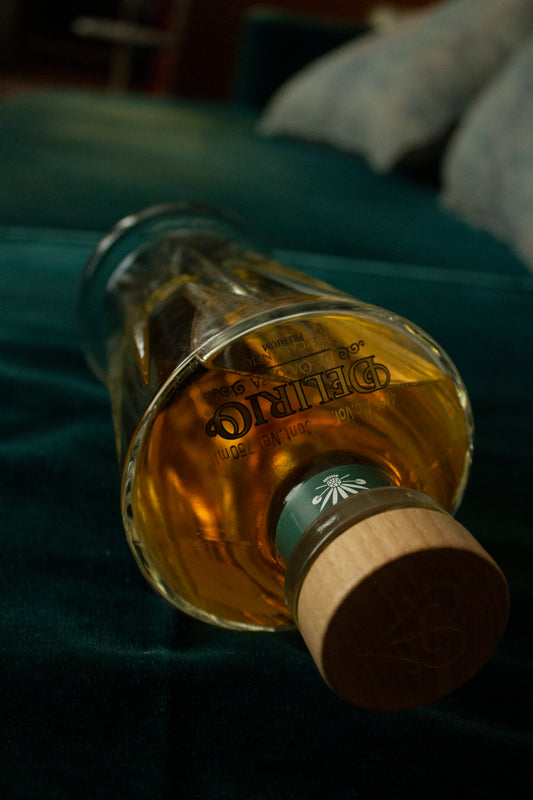 1 Mezcal Delirio de Oaxaca Añejo